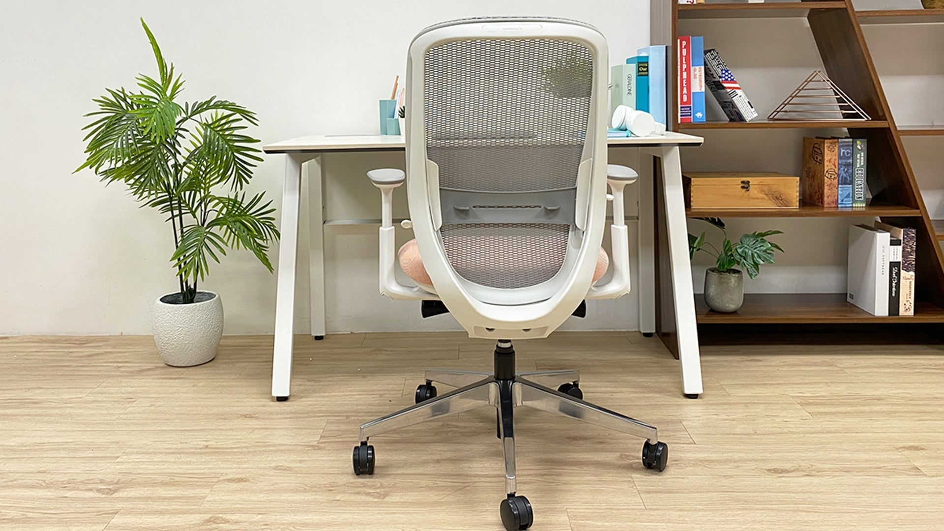 The important of Lumbar Support part in the office chair?