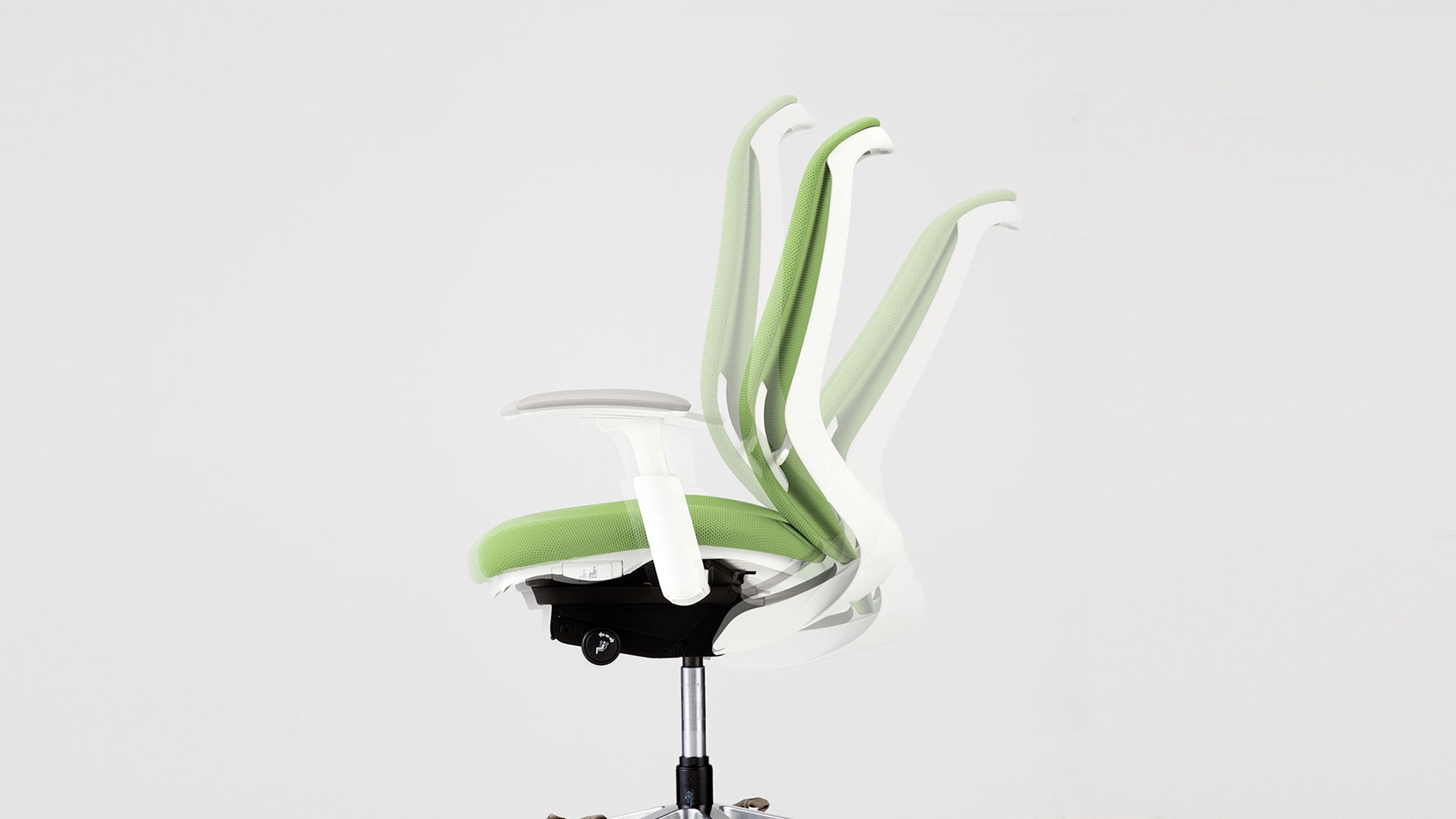 What is the significance of having an ergonomic chair equipped with a Forward Tilt Mechanism?
